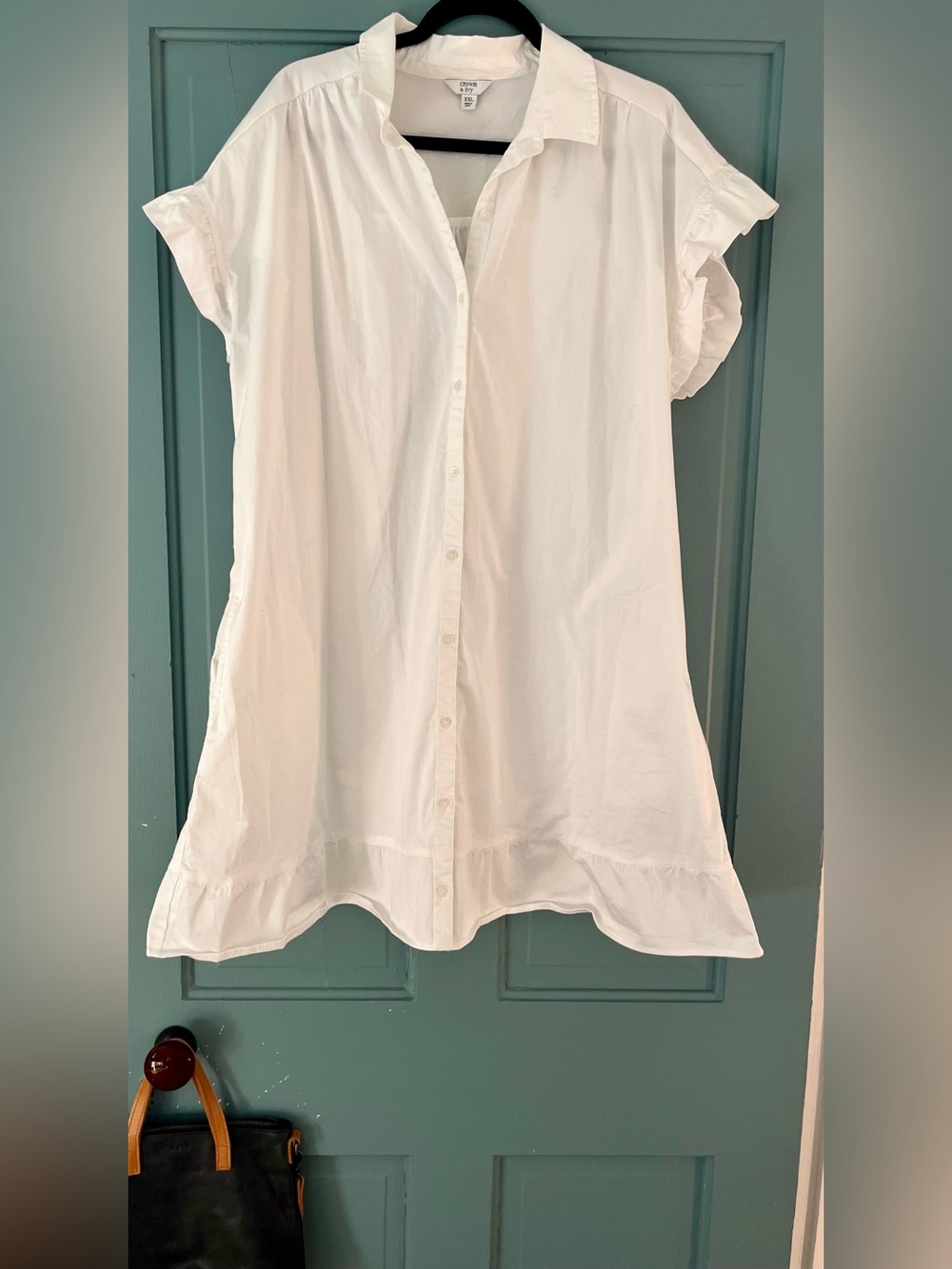 crown & ivy White Button-Down Ruffle Hem Shirt Dress